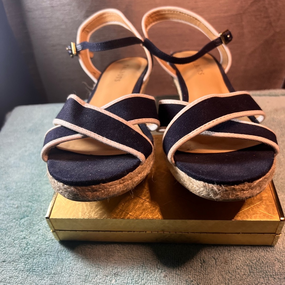 TALBOTS Navy and white Strappy Espadrilles wedged heel Sandals Sz 9 - Picture 2 of 9